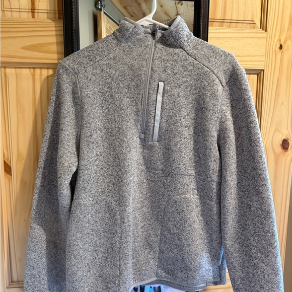 Figs Heathered Gray Quarter-Zip Pullover. Women. Figs. - Picture 1 of 2